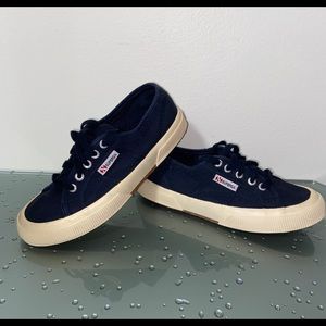 SUPERGA WOMEN’S BLUE CANVAS HIGH RETAIL SNEAKER 7